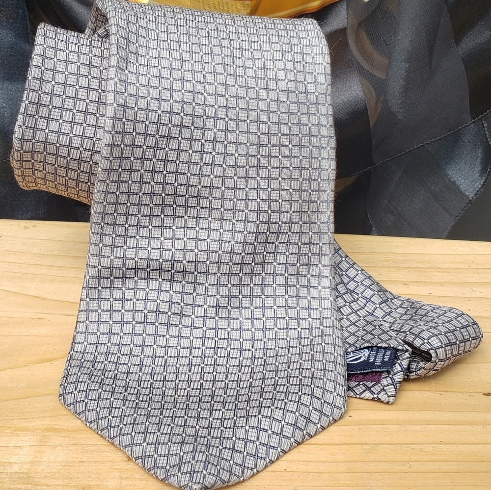 Nautica tie